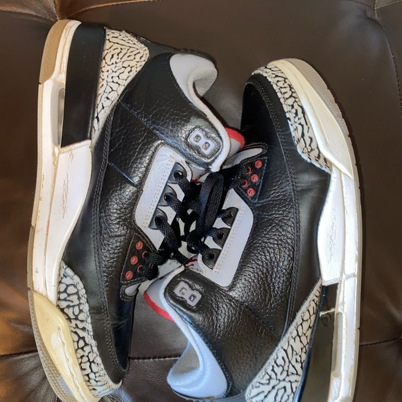 2011 Jordan Retro 3 Blk Cement - Picture 3 of 4